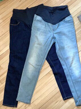 Old Navy - 2 pairs of Maternity Skinny Jeans - 10 SHORT